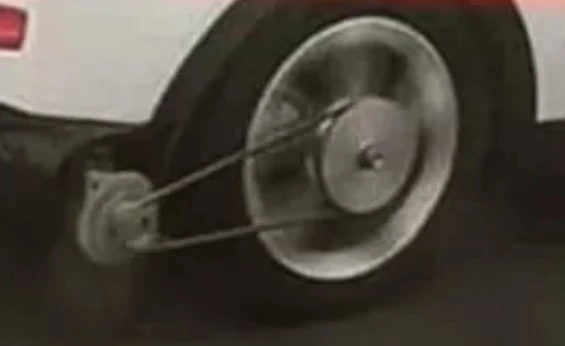 Elektrikli otomobile şarj fotoğrafı sosyal medyayı böldü